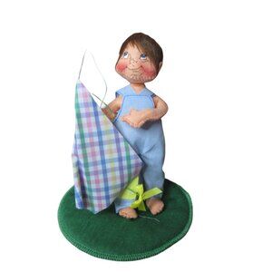 Annalee Kid with Kite  7" tall #2335 92 - Vintage 1992